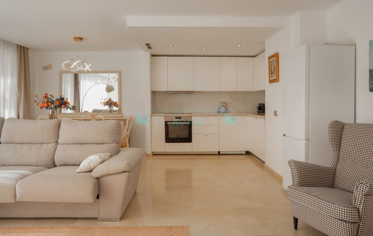 Ground Floor Apartment for sale in Benahavis