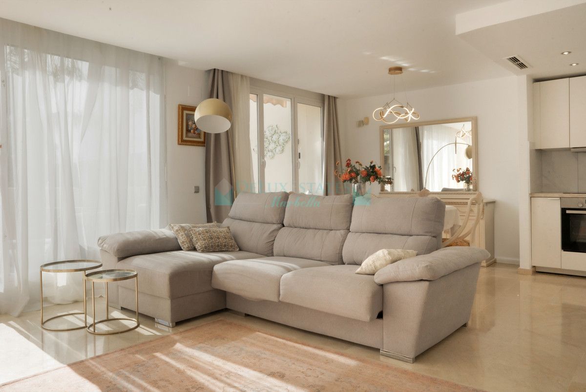 Ground Floor Apartment for sale in Benahavis