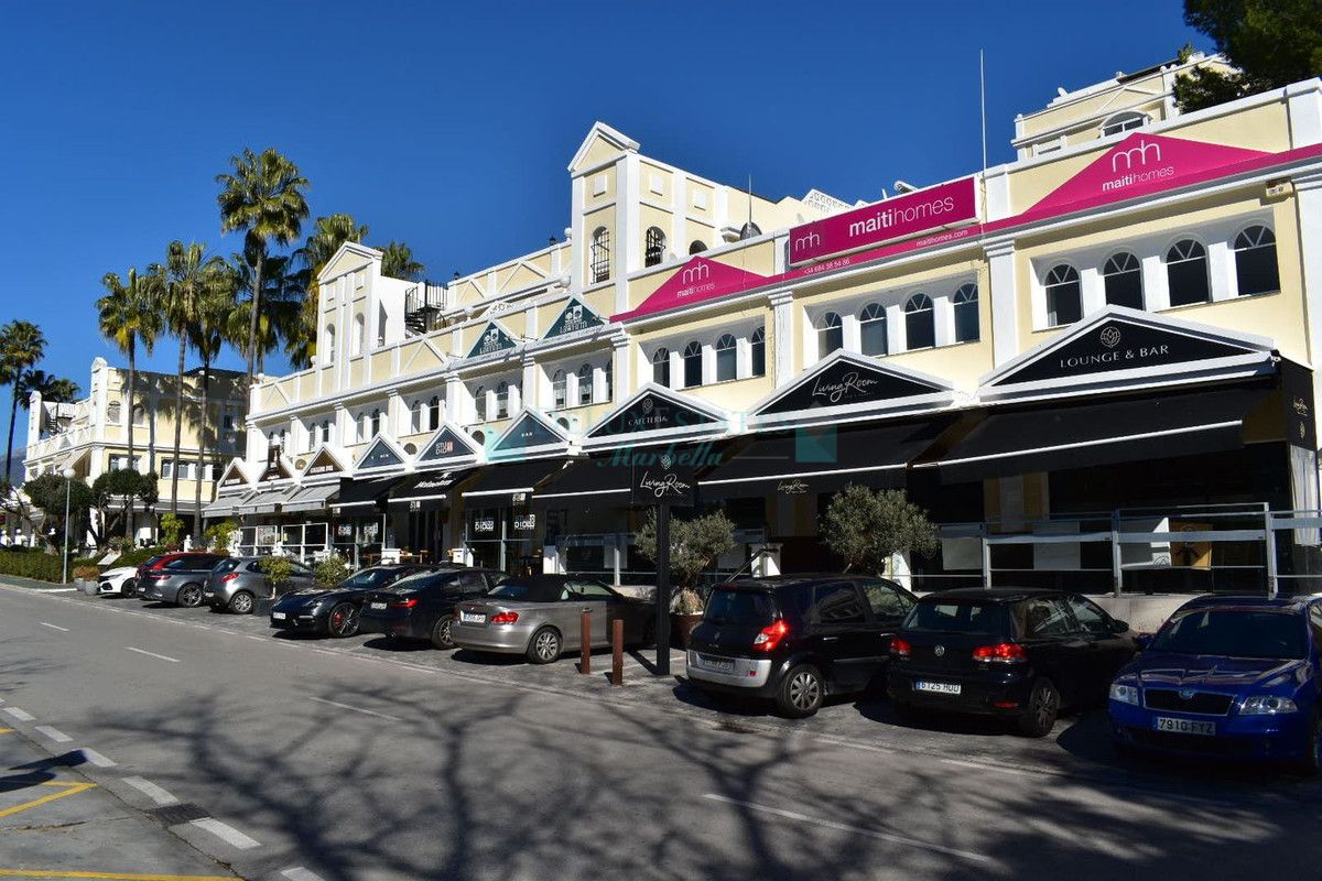 Oficina en venta en Aloha, Nueva Andalucia