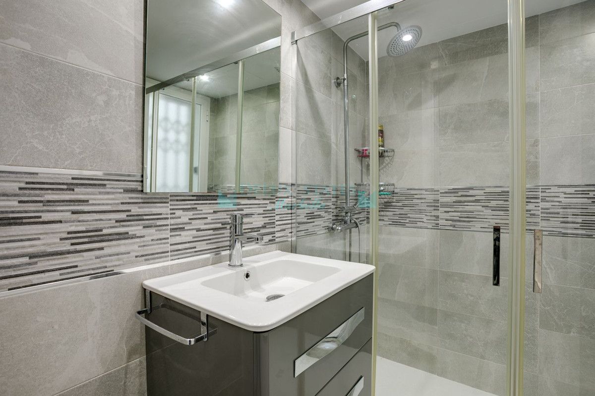 Town House for sale in Estepona