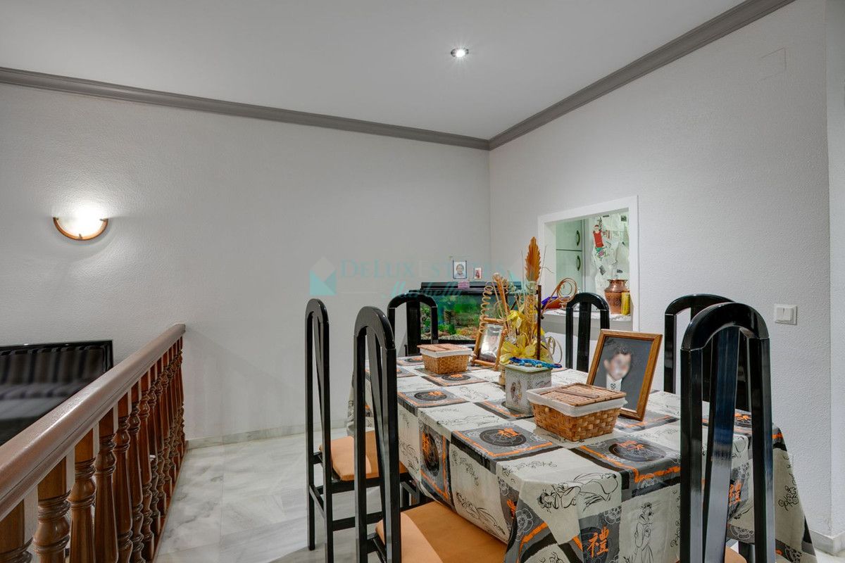 Town House for sale in Estepona