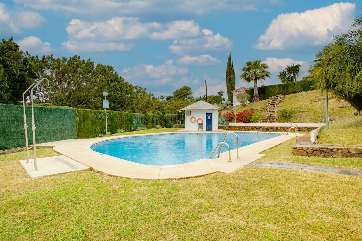 Town House for sale in Estepona