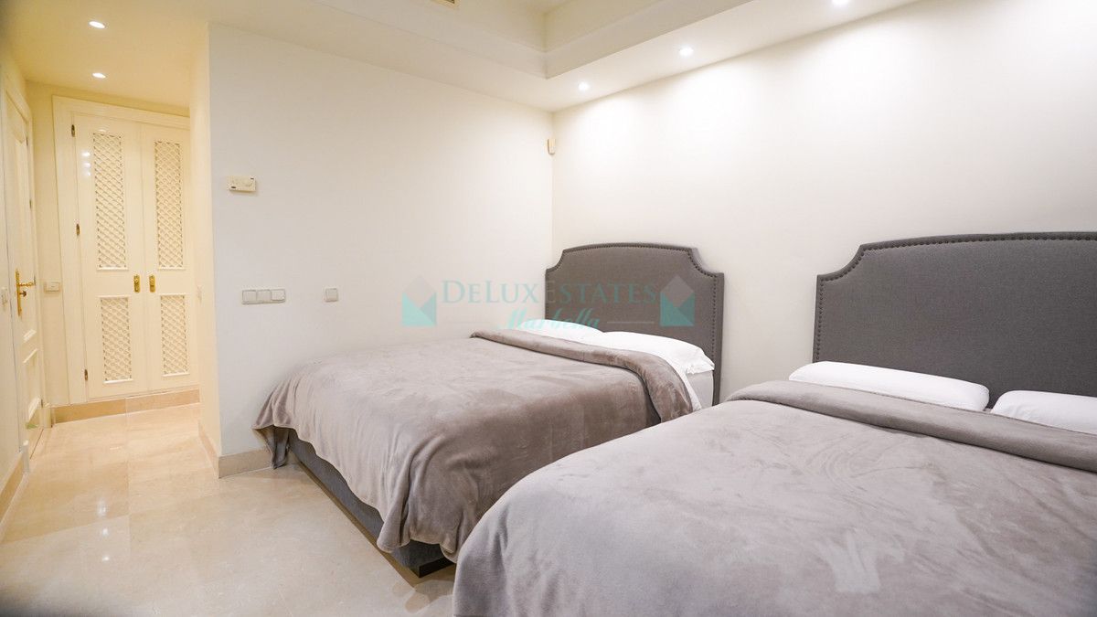 Penthouse for sale in Marbella - Puerto Banus