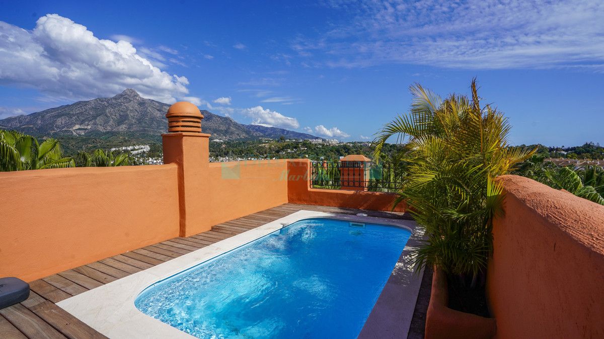 Penthouse for sale in Marbella - Puerto Banus