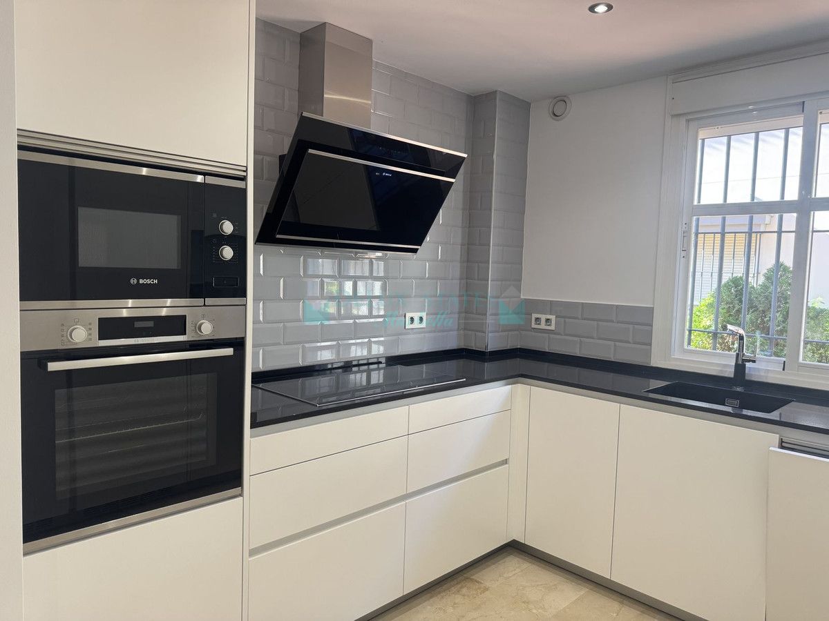 Town House for sale in Marbella