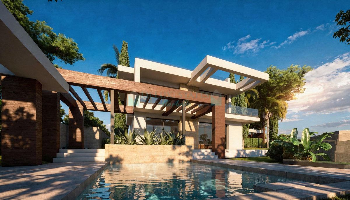 Villa for sale in Rio Real, Marbella East