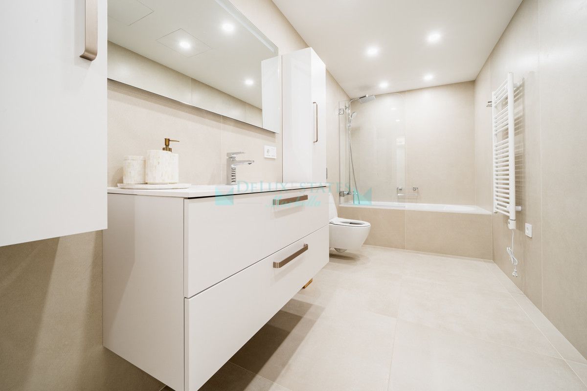 Apartamento en venta en Aloha, Nueva Andalucia