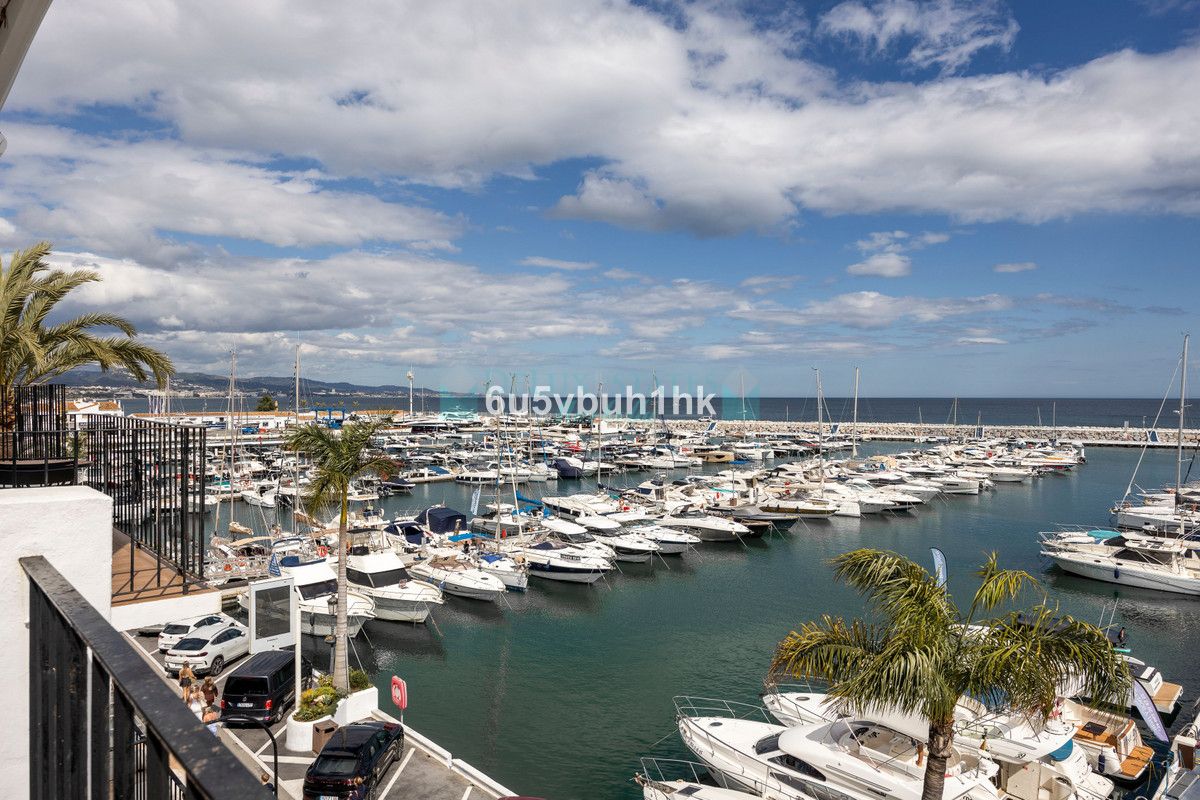 Penthouse for sale in Marbella - Puerto Banus
