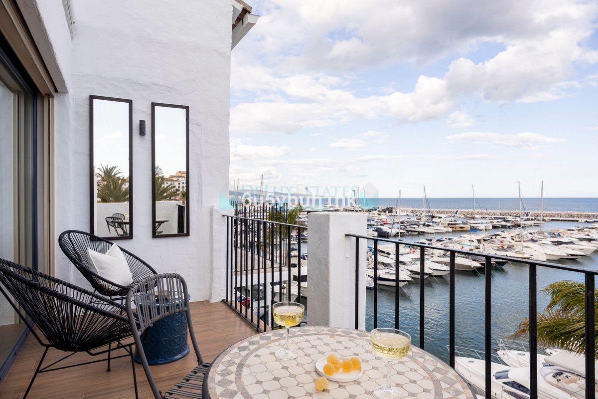 Penthouse for sale in Marbella - Puerto Banus