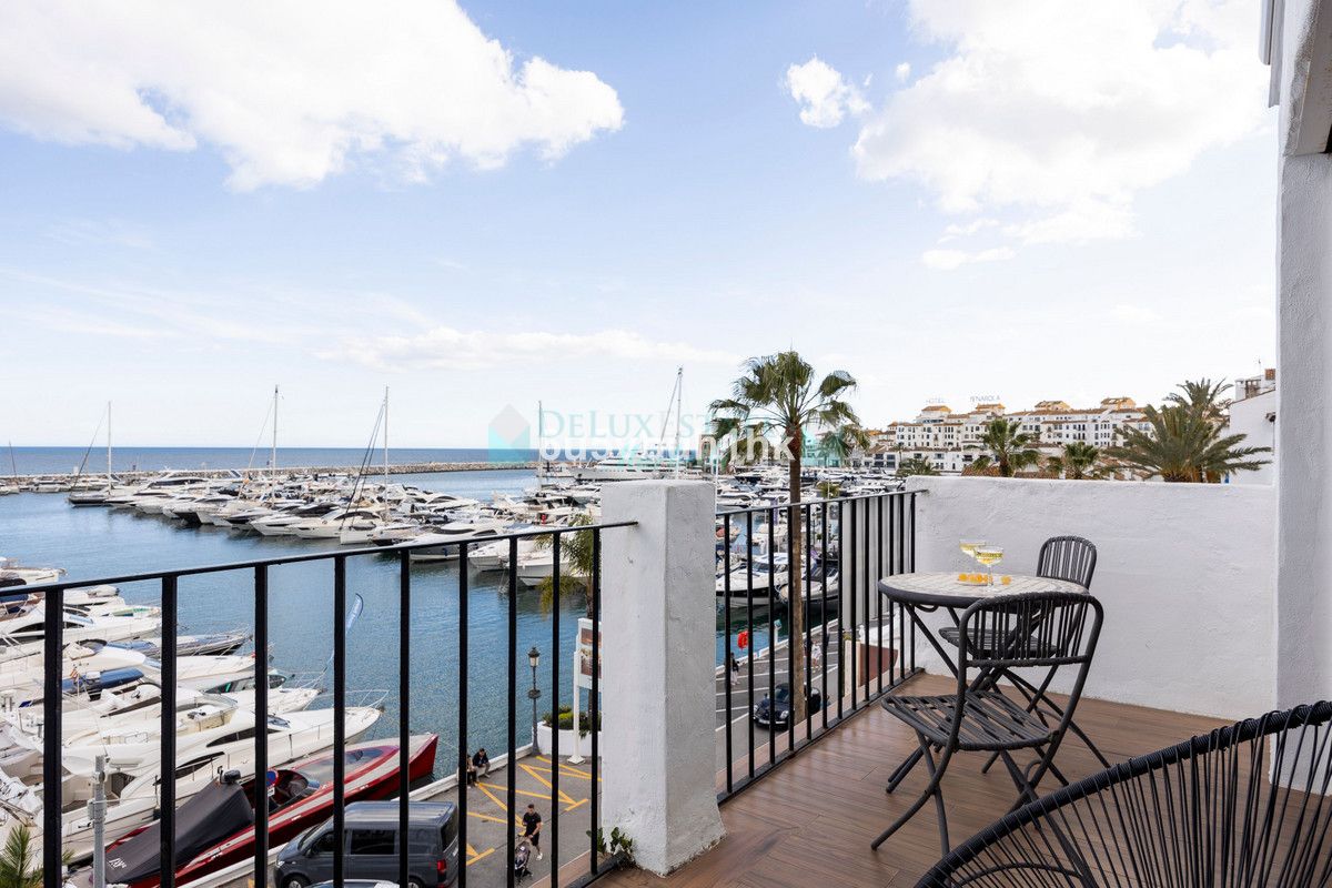 Penthouse for sale in Marbella - Puerto Banus