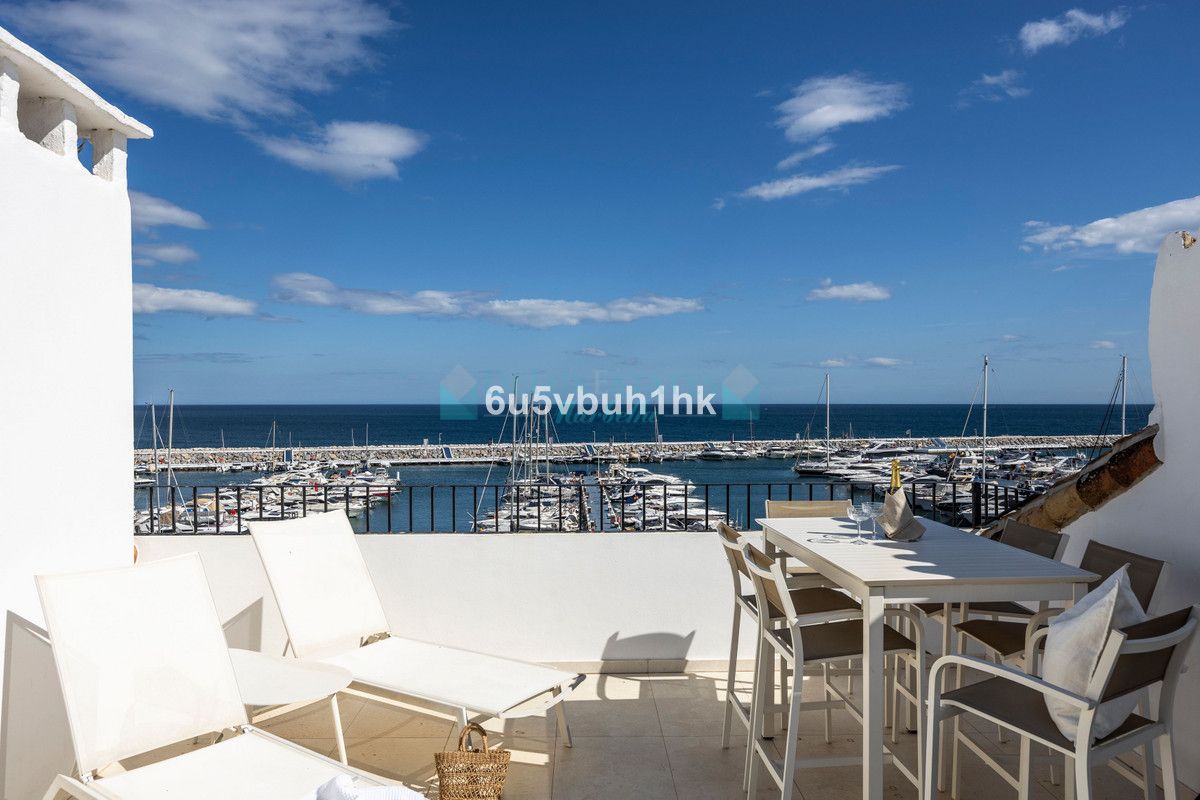 Penthouse for sale in Marbella - Puerto Banus