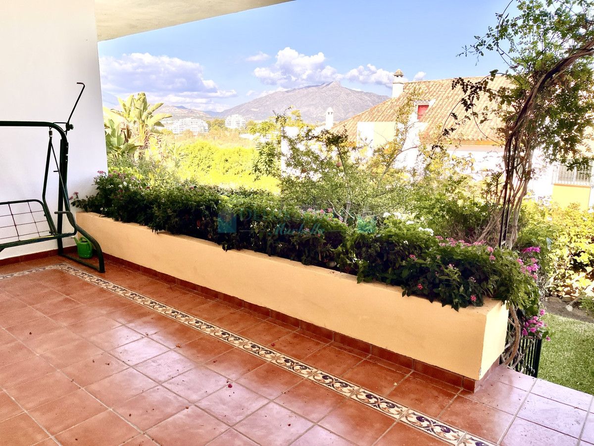 Town House for sale in Estepona