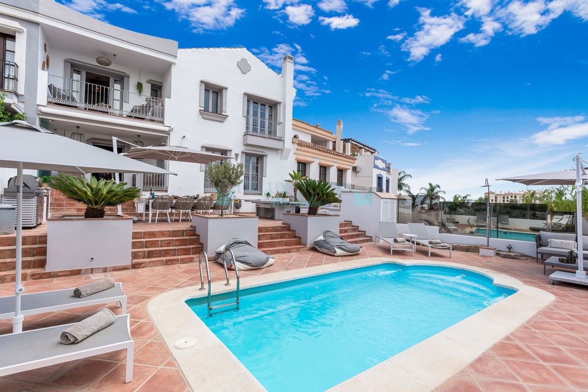 Town House for sale in La Heredia, Benahavis