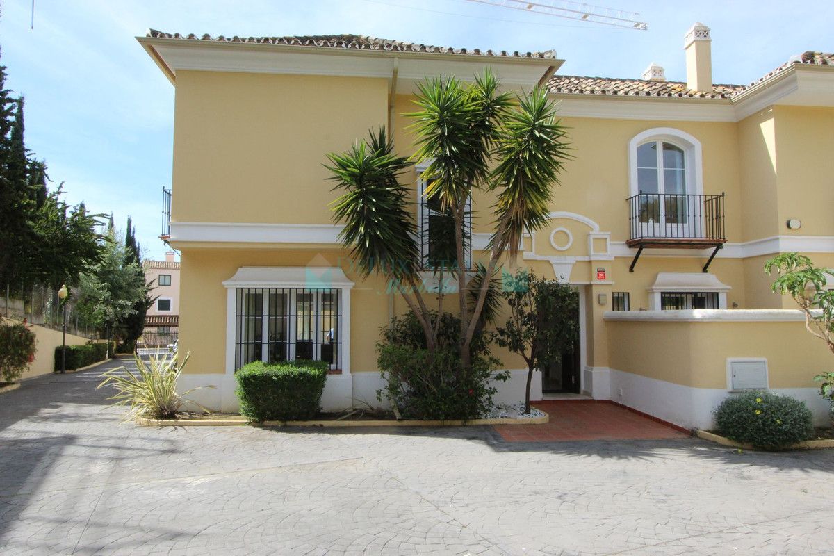 Semi Detached Villa for sale in Elviria, Marbella East
