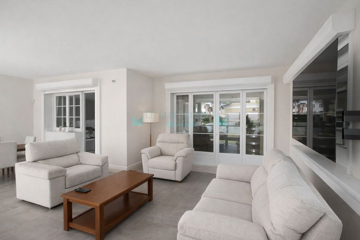 Semi Detached Villa for sale in Elviria, Marbella East