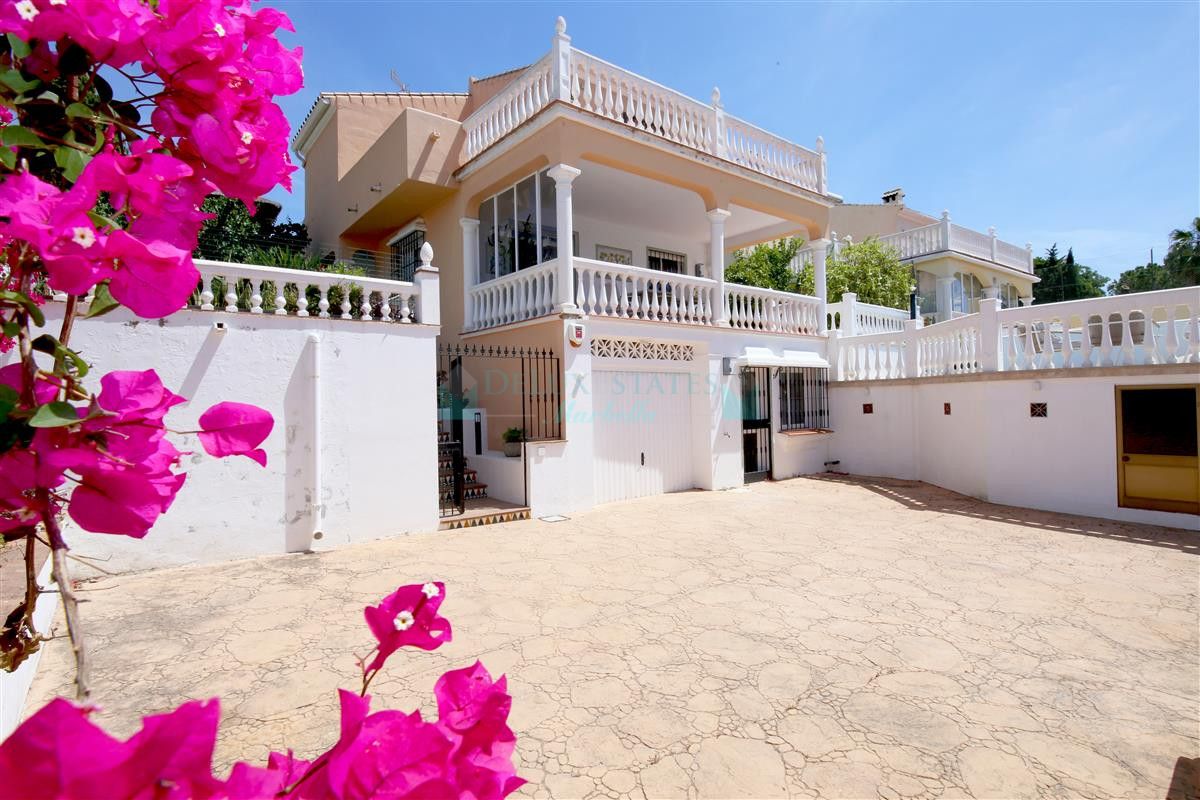Villa for rent in Estepona