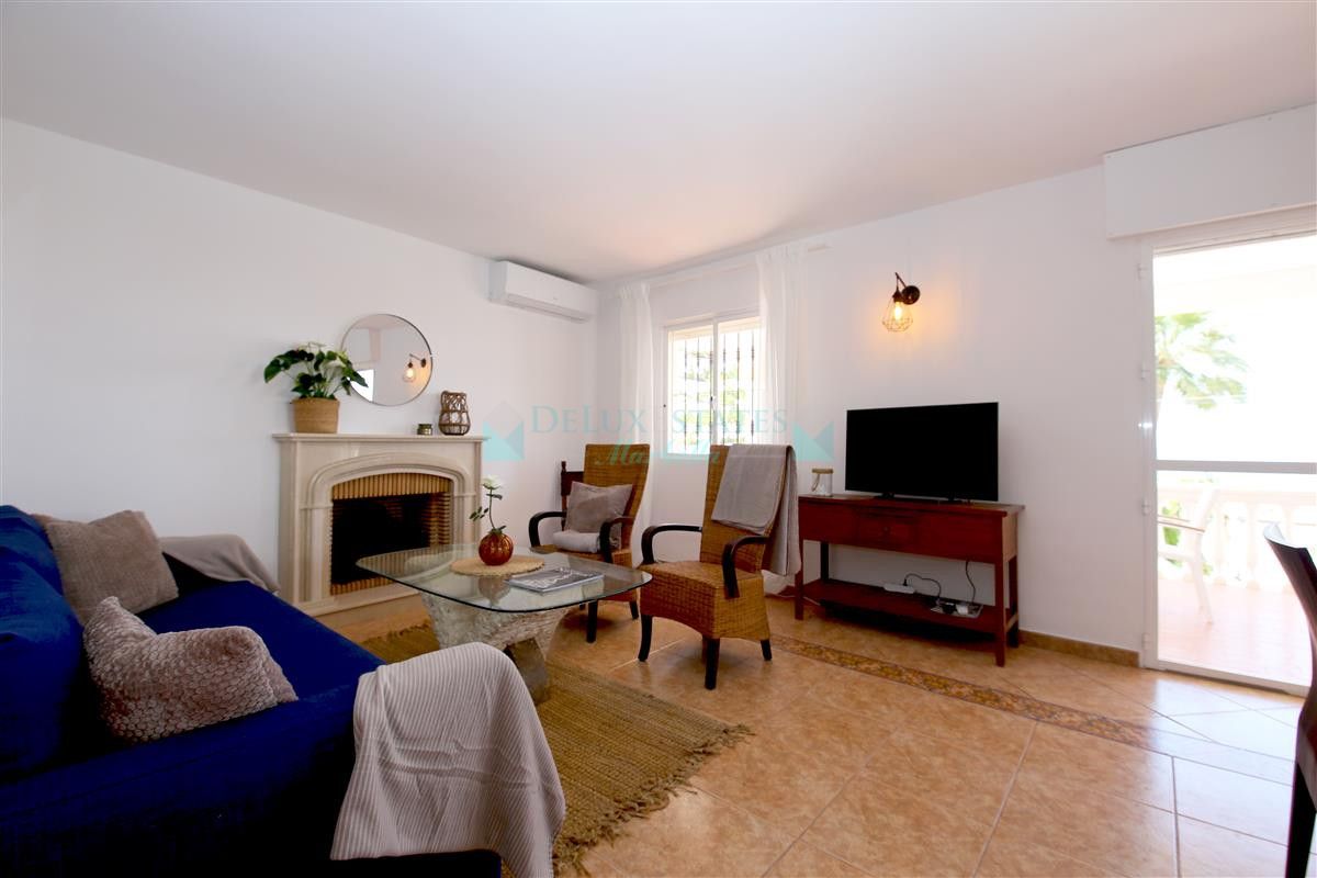 Villa for rent in Estepona