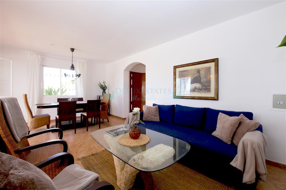 Villa for rent in Estepona