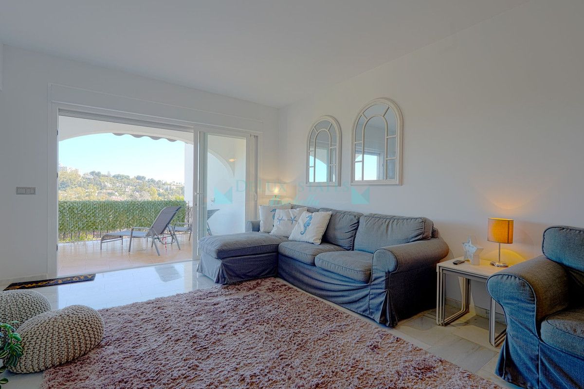 Ground Floor Apartment for sale in El Paraiso, Estepona