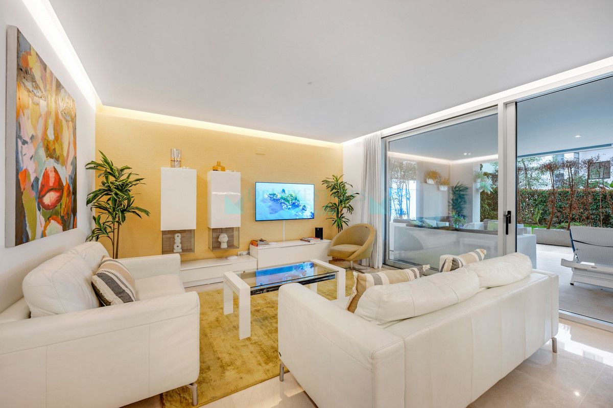 Ground Floor Apartment for sale in Marbella - Puerto Banus