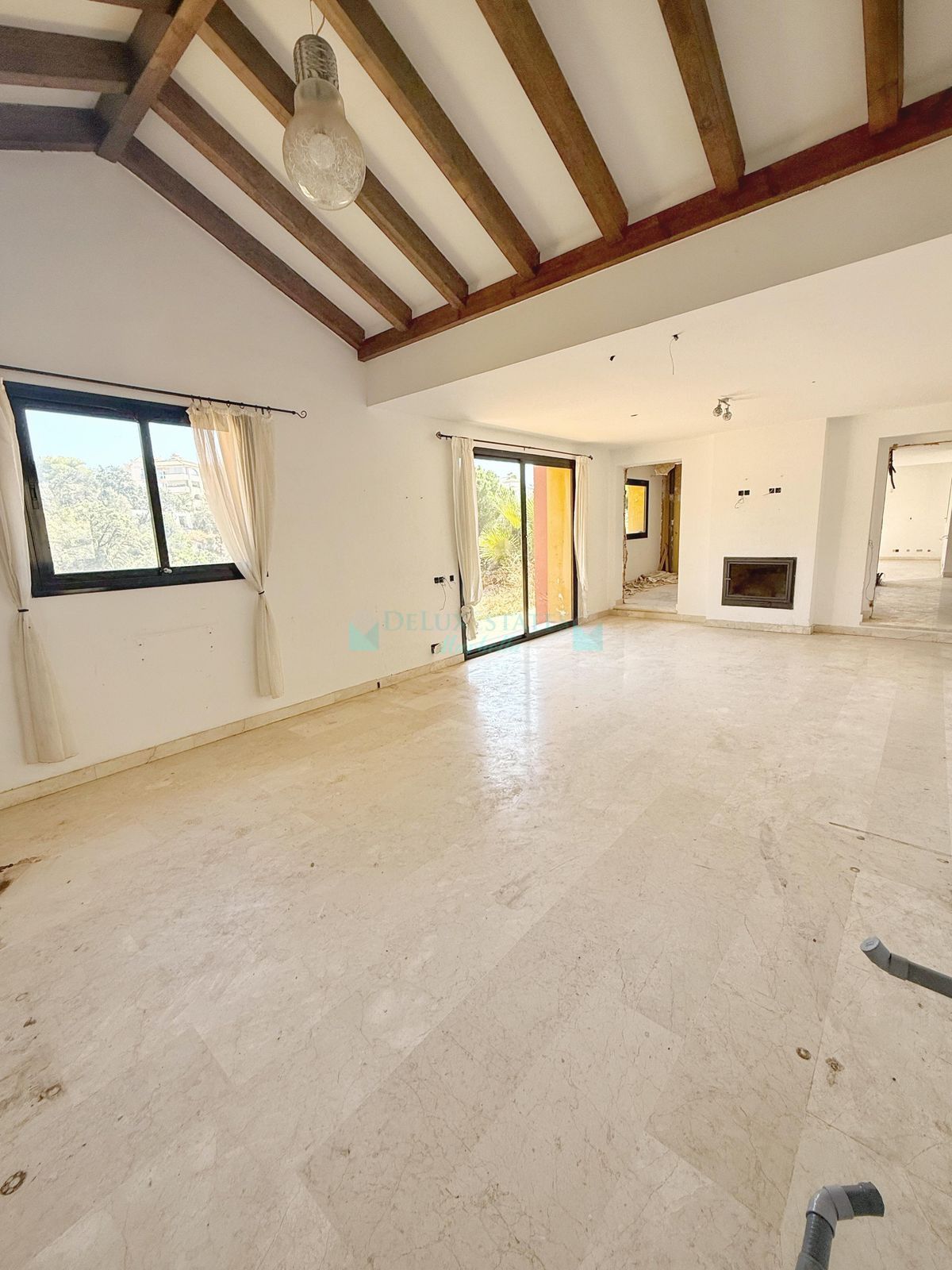 Villa for sale in Elviria, Marbella East