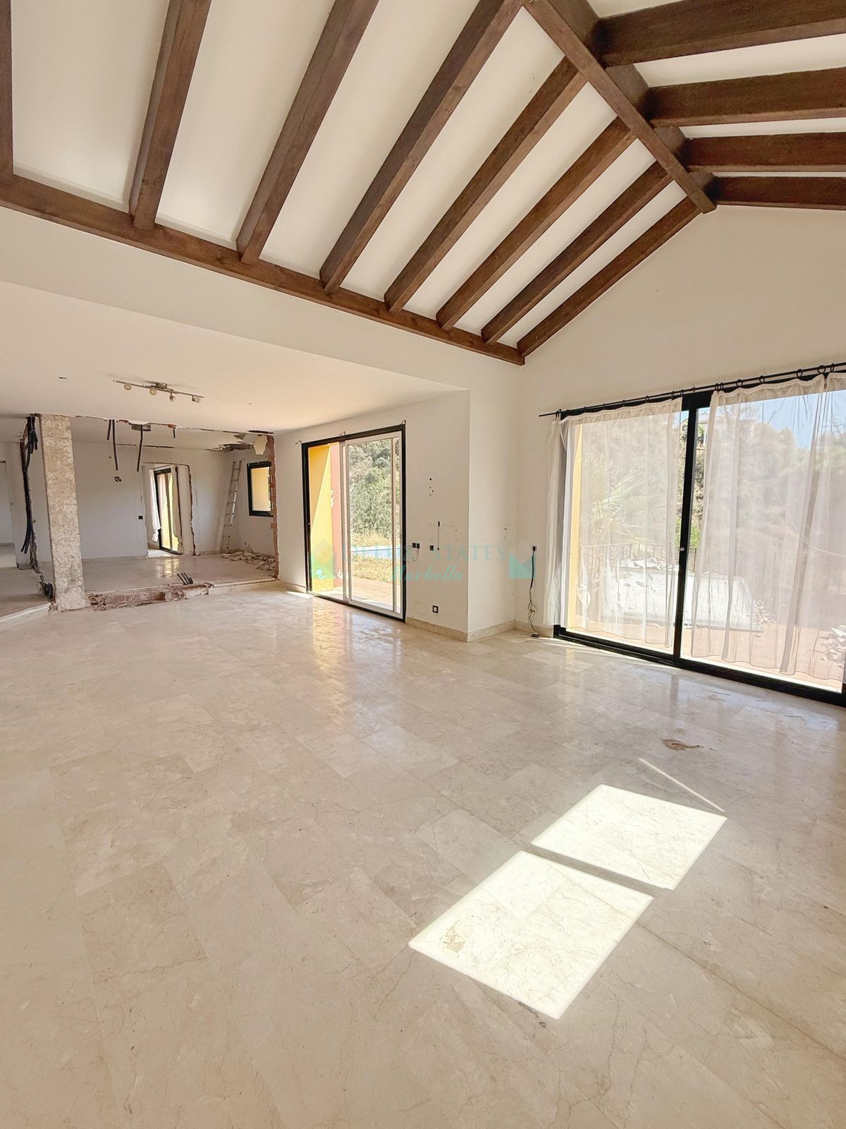 Villa for sale in Elviria, Marbella East