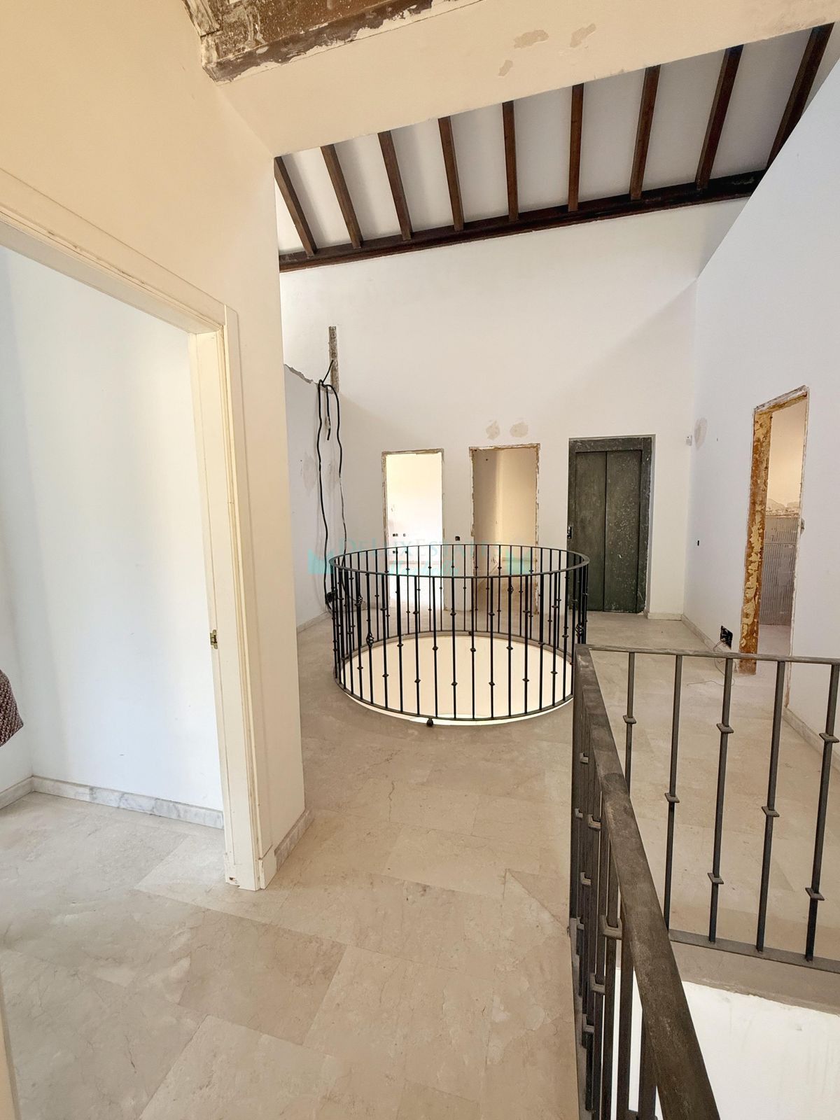 Villa for sale in Elviria, Marbella East