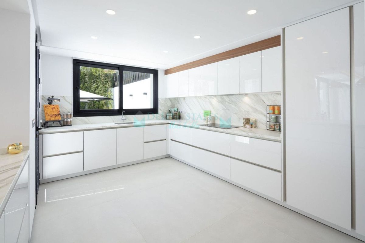 Residential Plot for sale in New Golden Mile, Estepona