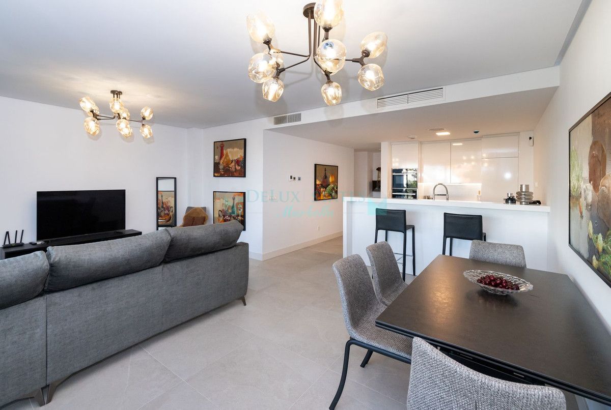 Apartment for sale in Cabopino, Marbella East