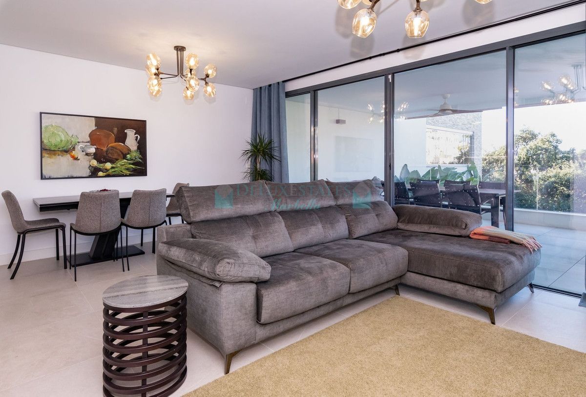 Apartment for sale in Cabopino, Marbella East