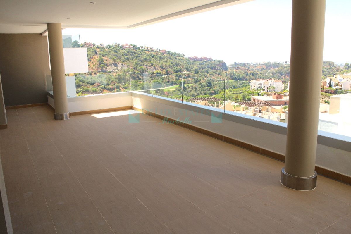 Apartment for rent in Benahavis