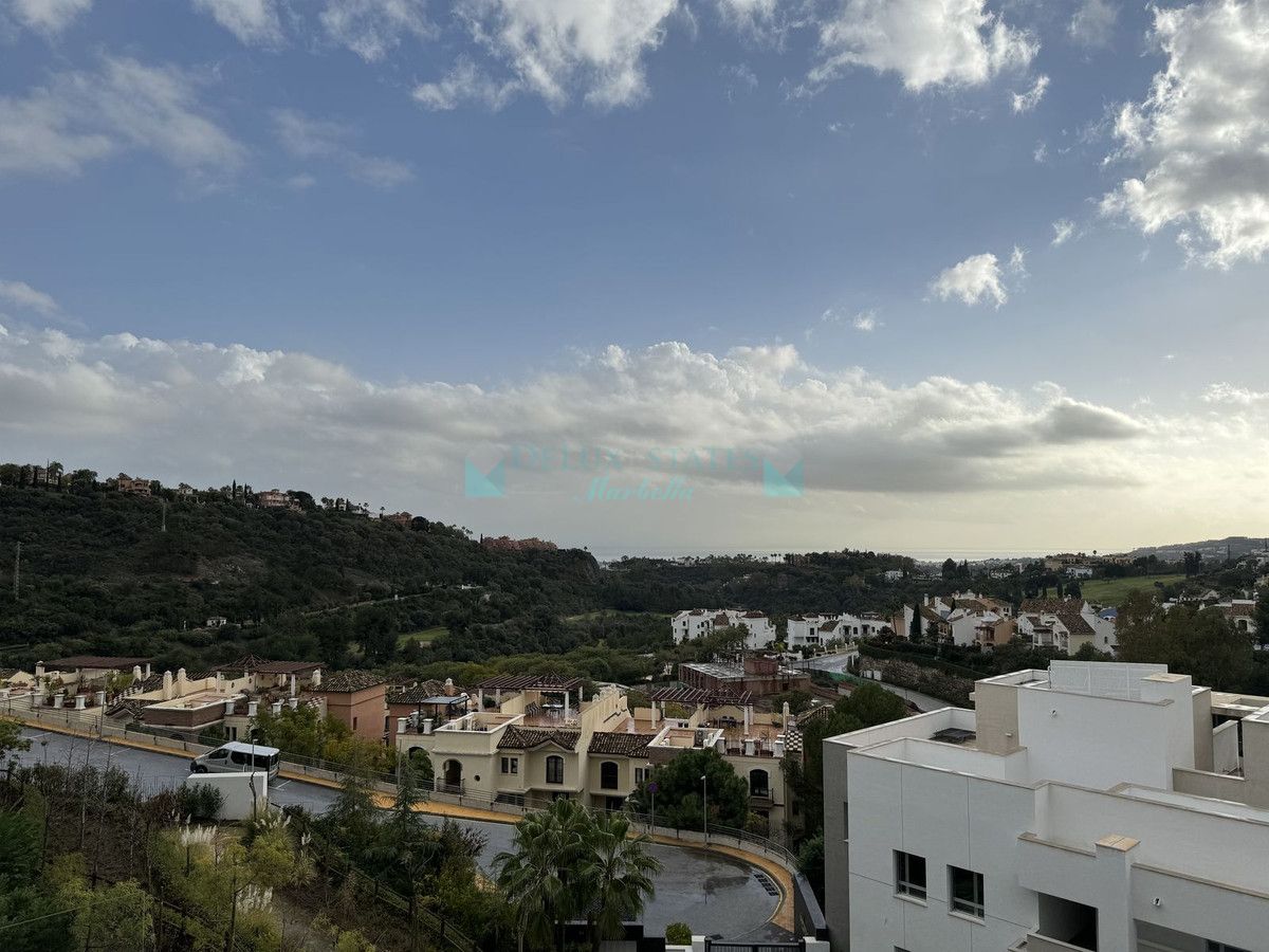 Apartment for rent in Benahavis