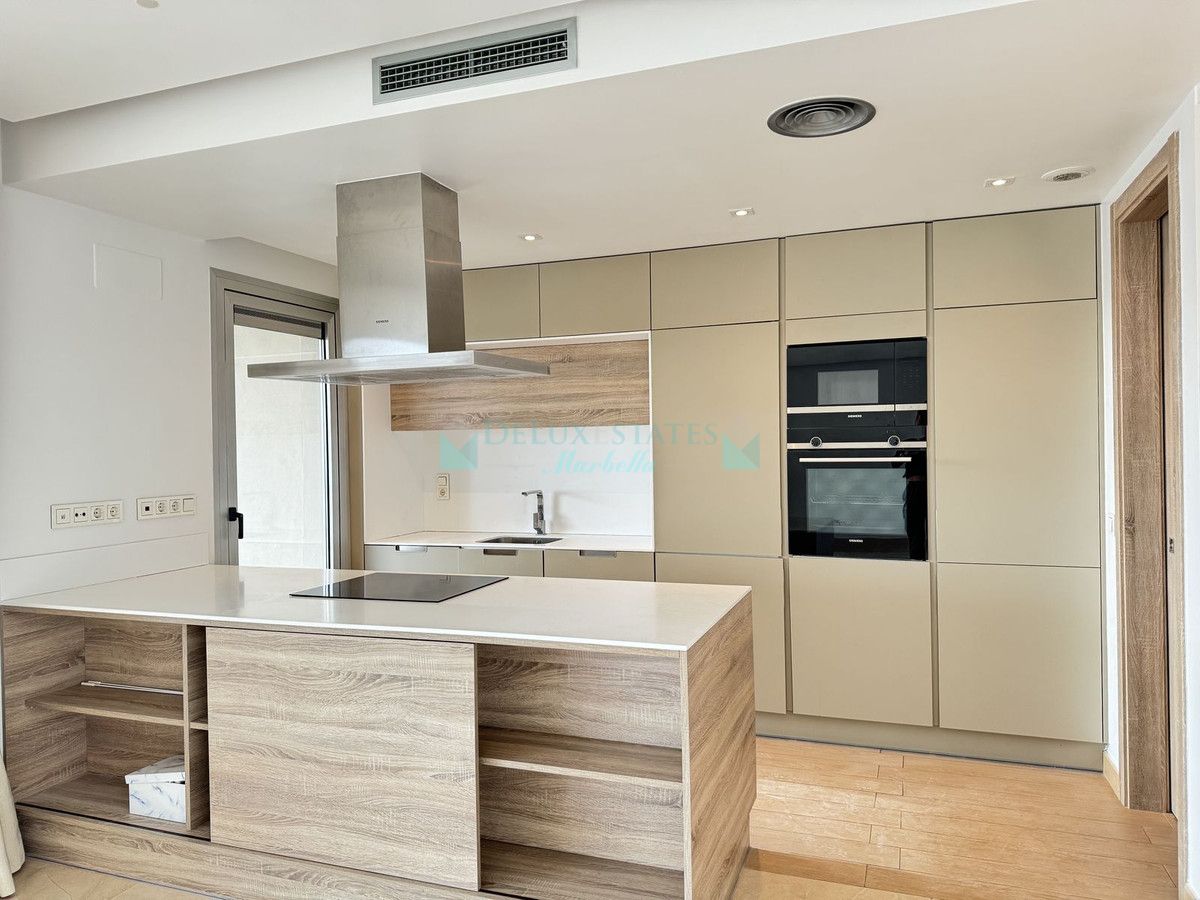 Apartment for rent in Benahavis