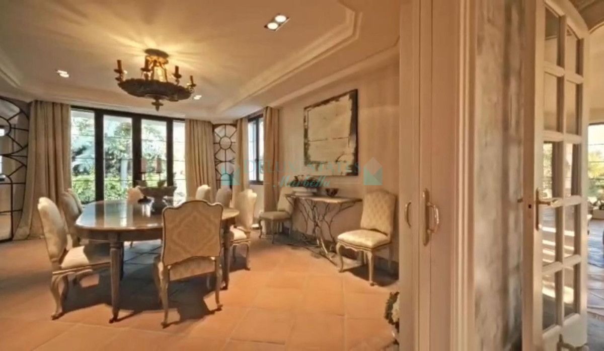 Villa for sale in Guadalmina Baja, San Pedro de Alcantara