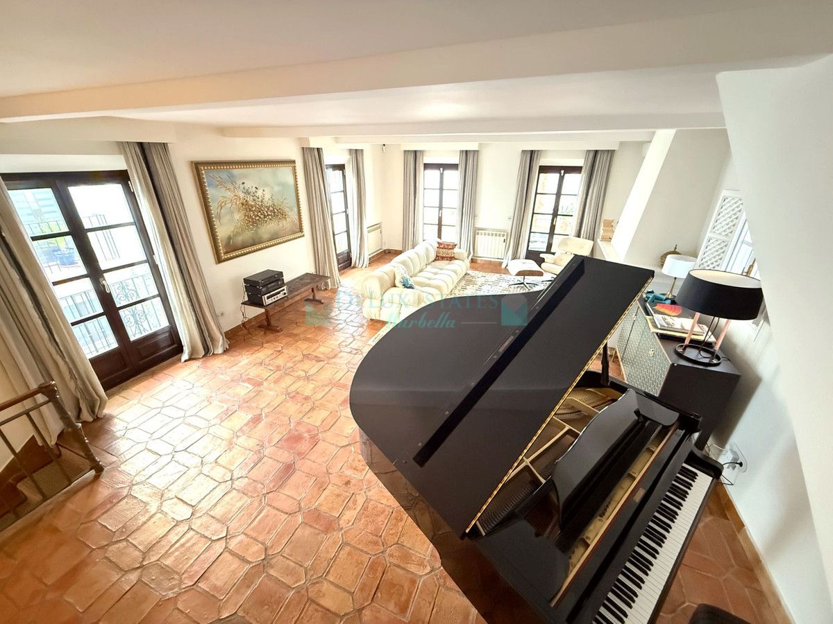 Semi Detached Villa for sale in Marbella