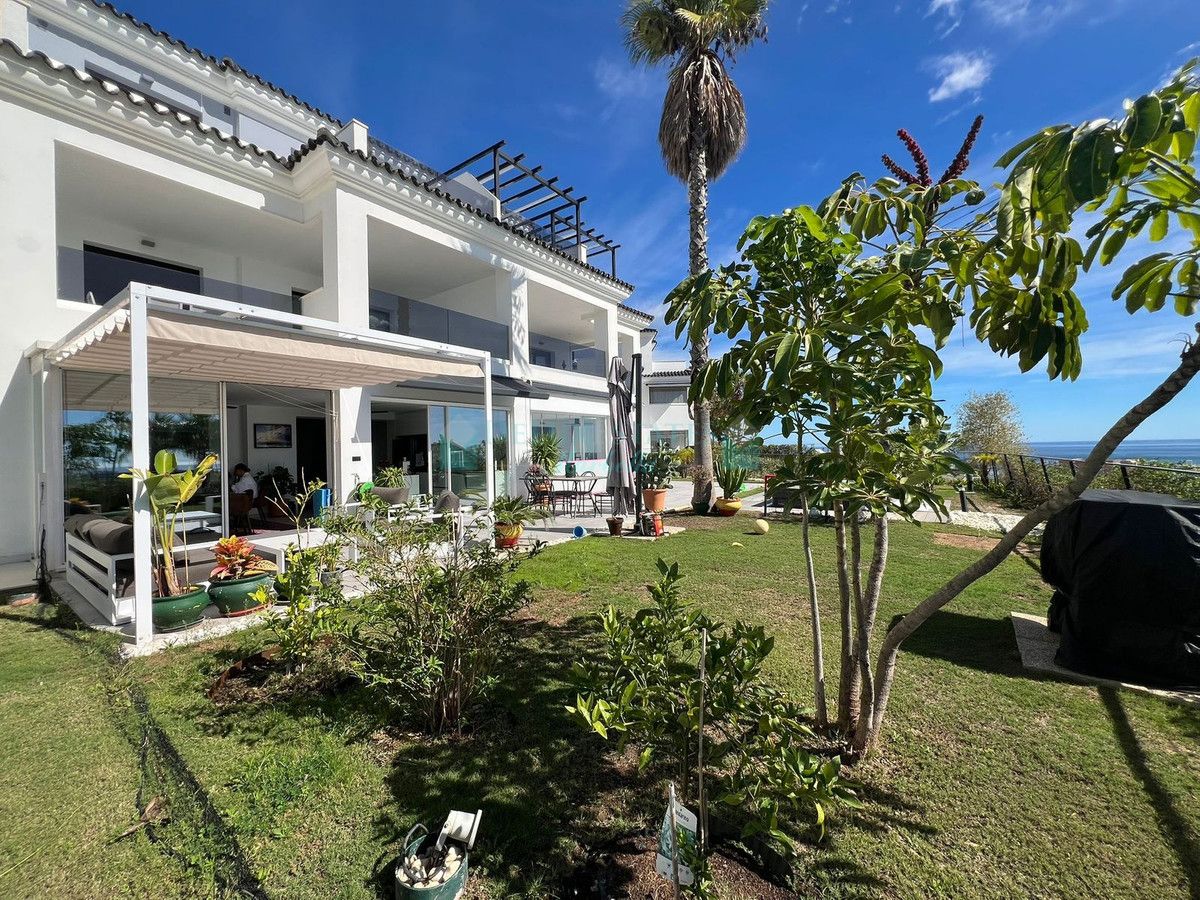 Ground Floor Apartment for sale in Estepona