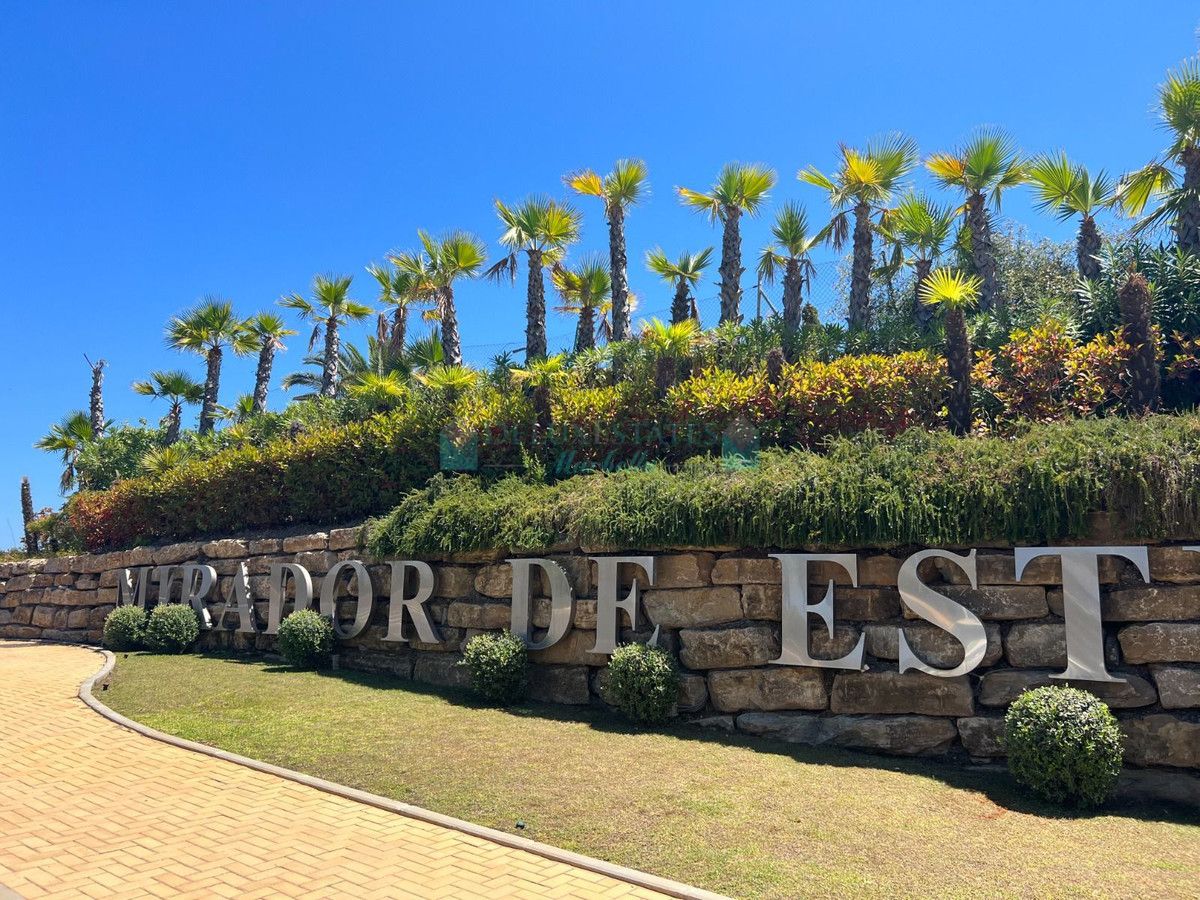 Ground Floor Apartment for sale in Estepona