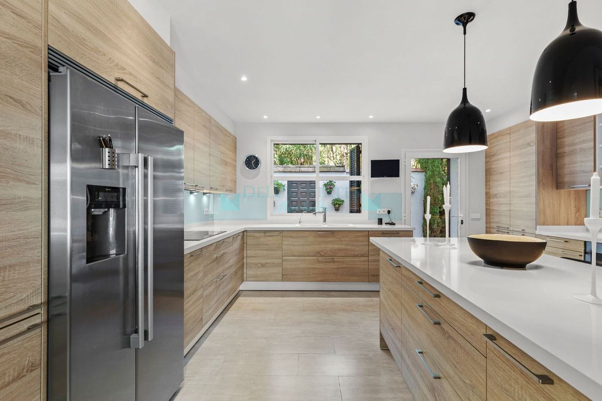 Villa for sale in Marbella Golden Mile