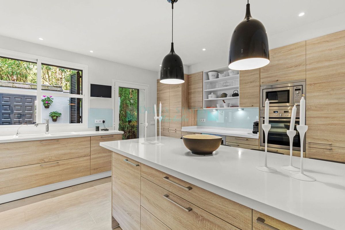 Villa for sale in Marbella Golden Mile