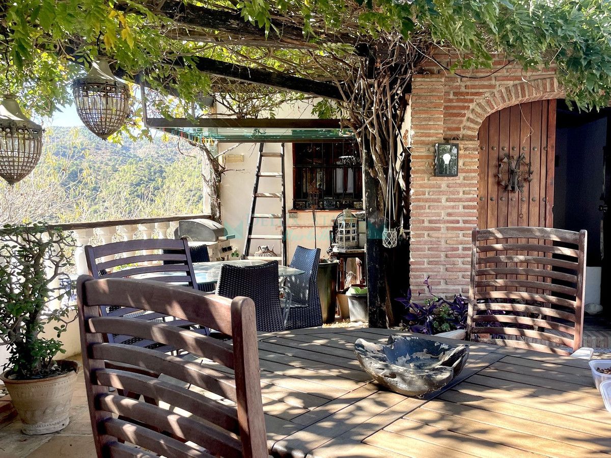 Villa for sale in Istan