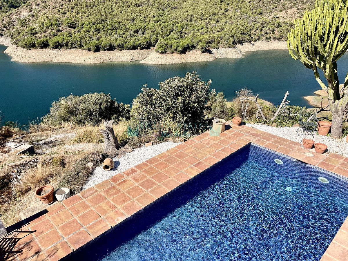 Villa for sale in Istan