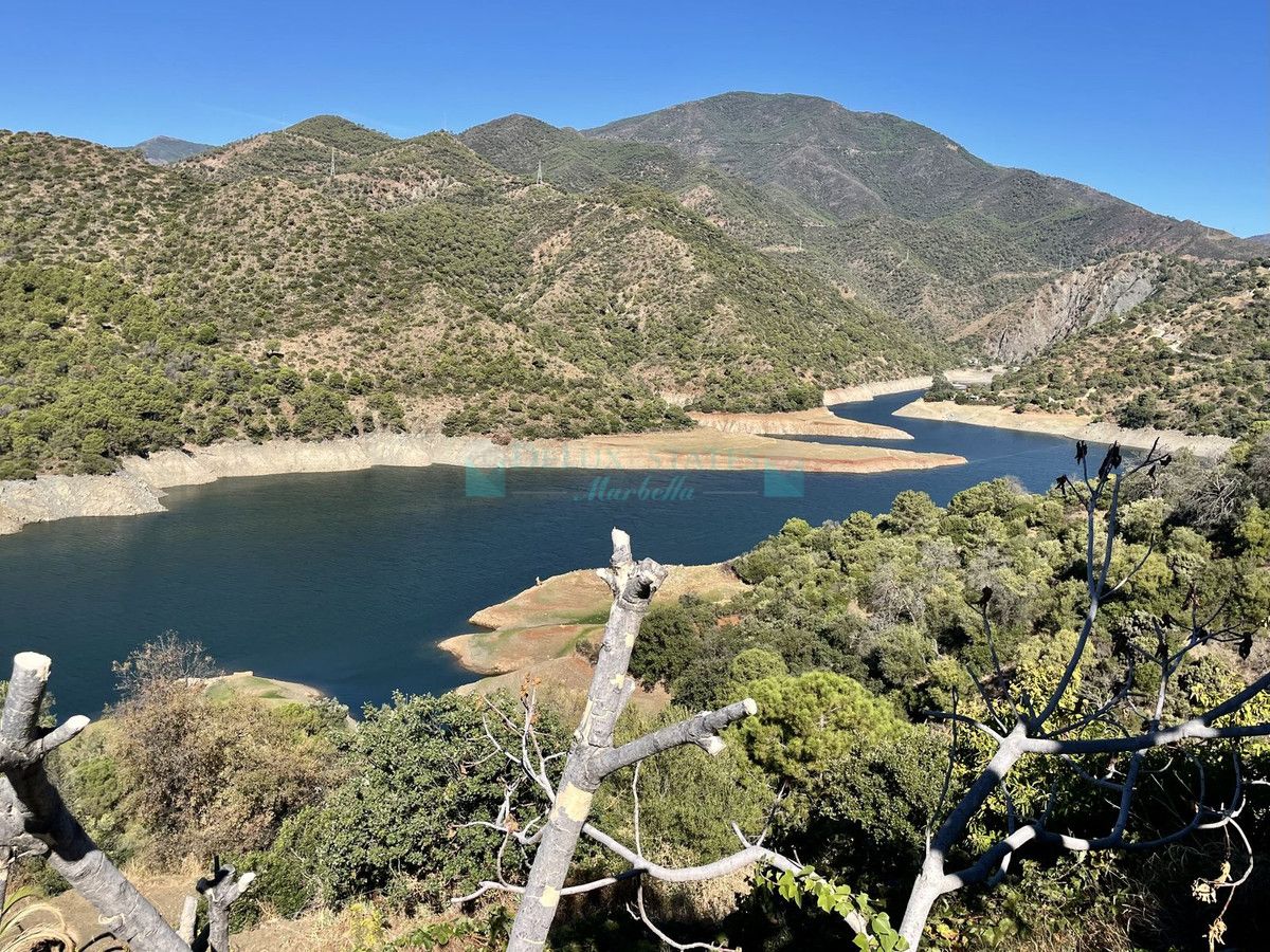 Villa for sale in Istan