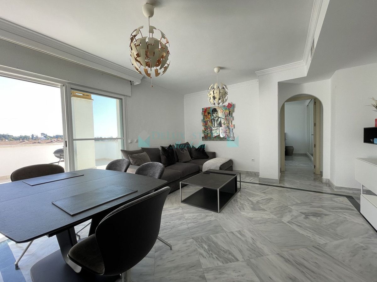 Penthouse for sale in Nueva Andalucia