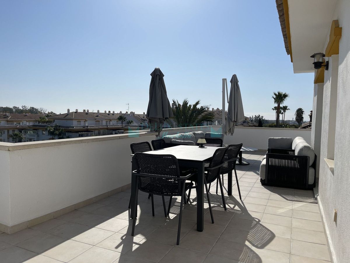Penthouse for sale in Nueva Andalucia