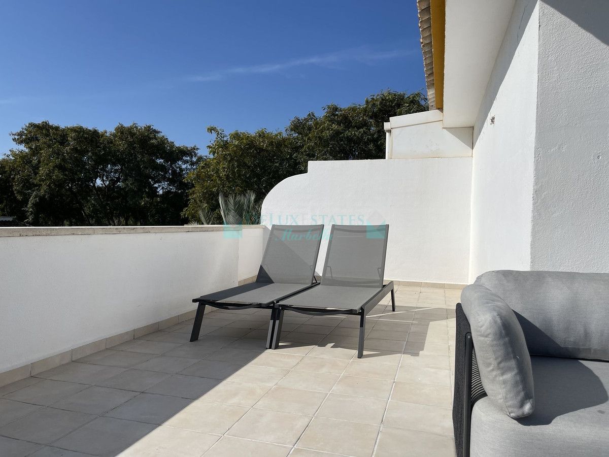 Penthouse for sale in Nueva Andalucia