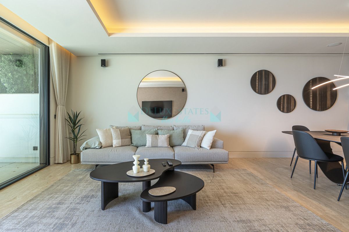 Apartamento en venta en Estepona