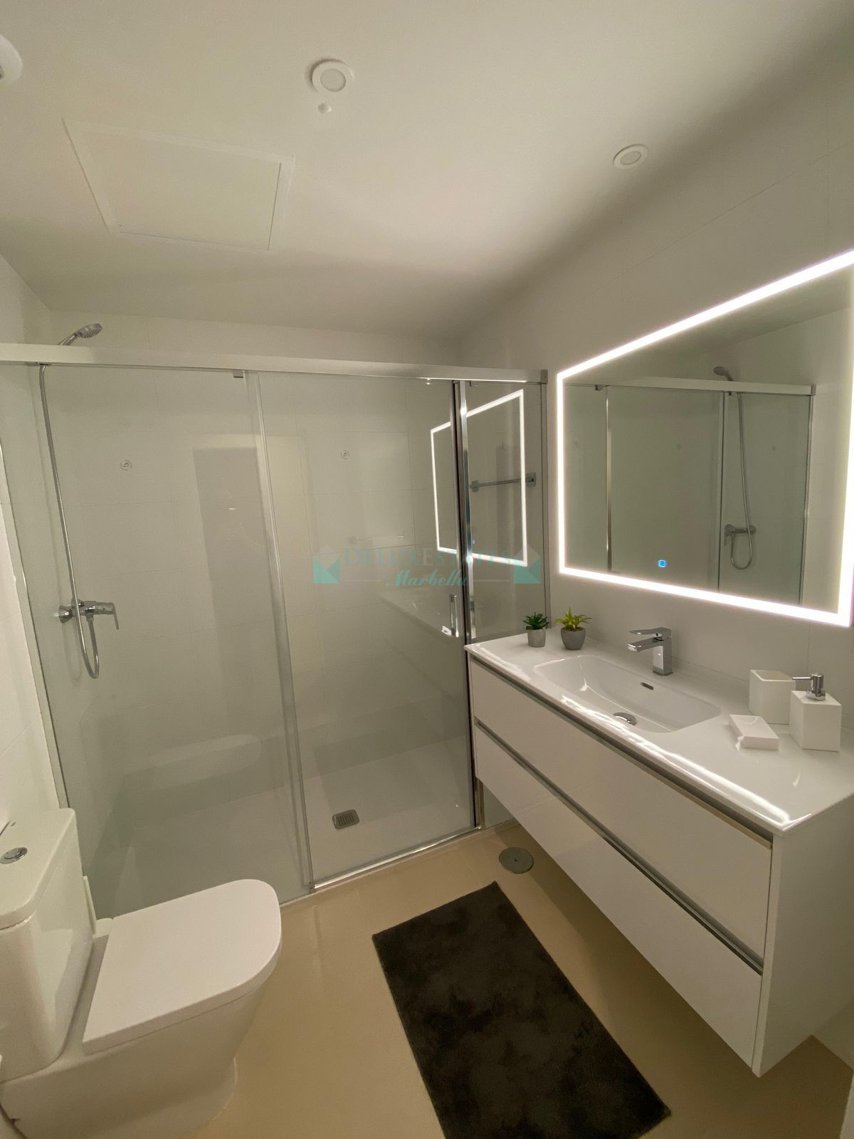 Penthouse for sale in Nueva Andalucia