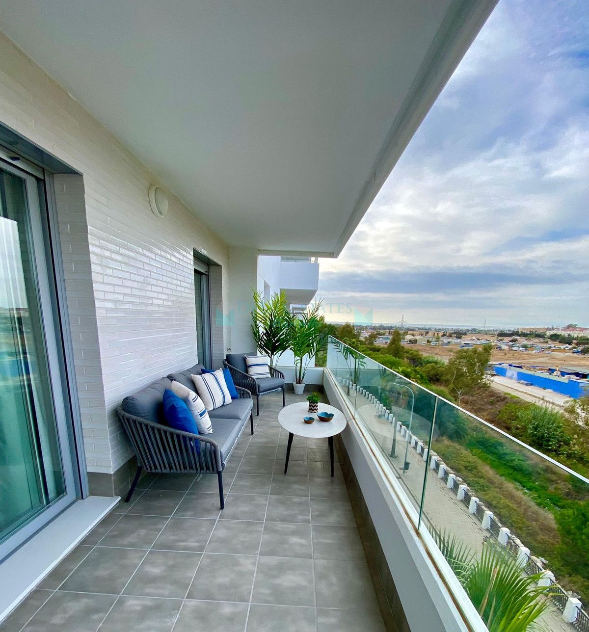 Penthouse for sale in Nueva Andalucia