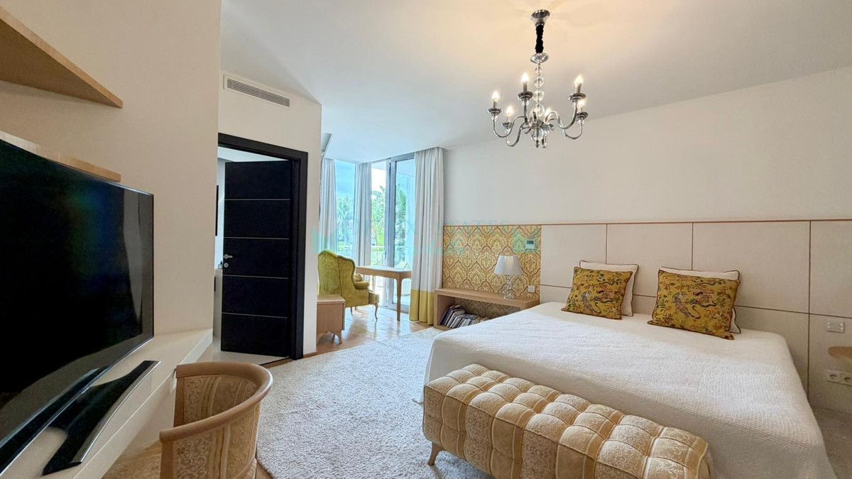 Villa Pareada en alquiler en Marbella Golden Mile