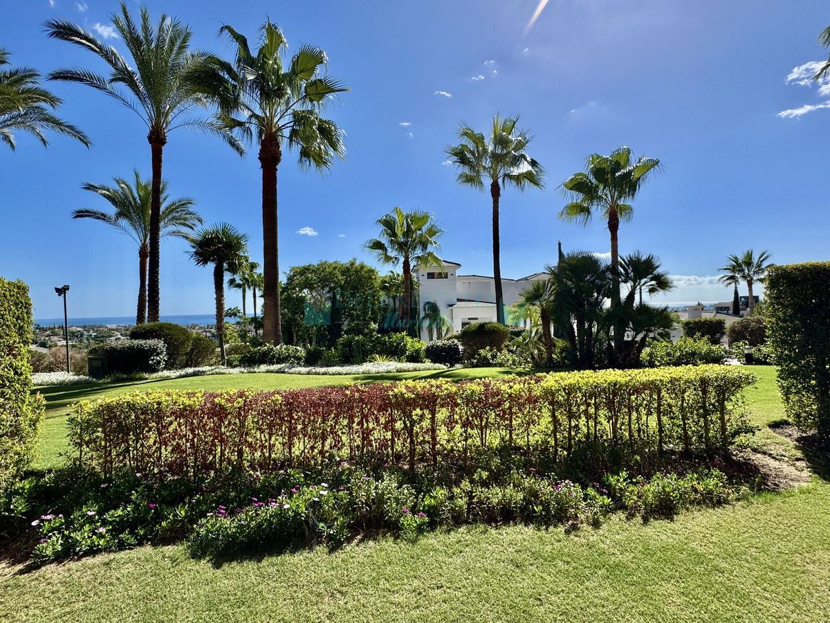 Ground Floor Apartment for sale in Los Flamingos, Benahavis